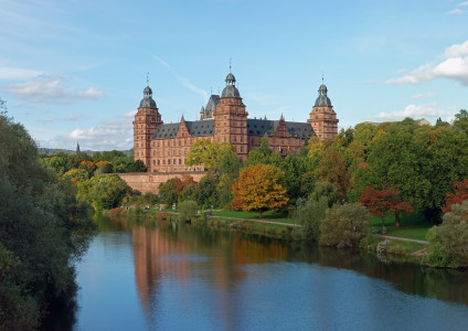 content_castle-johannisburg-884037_1920.0x300-aspect.jpg
